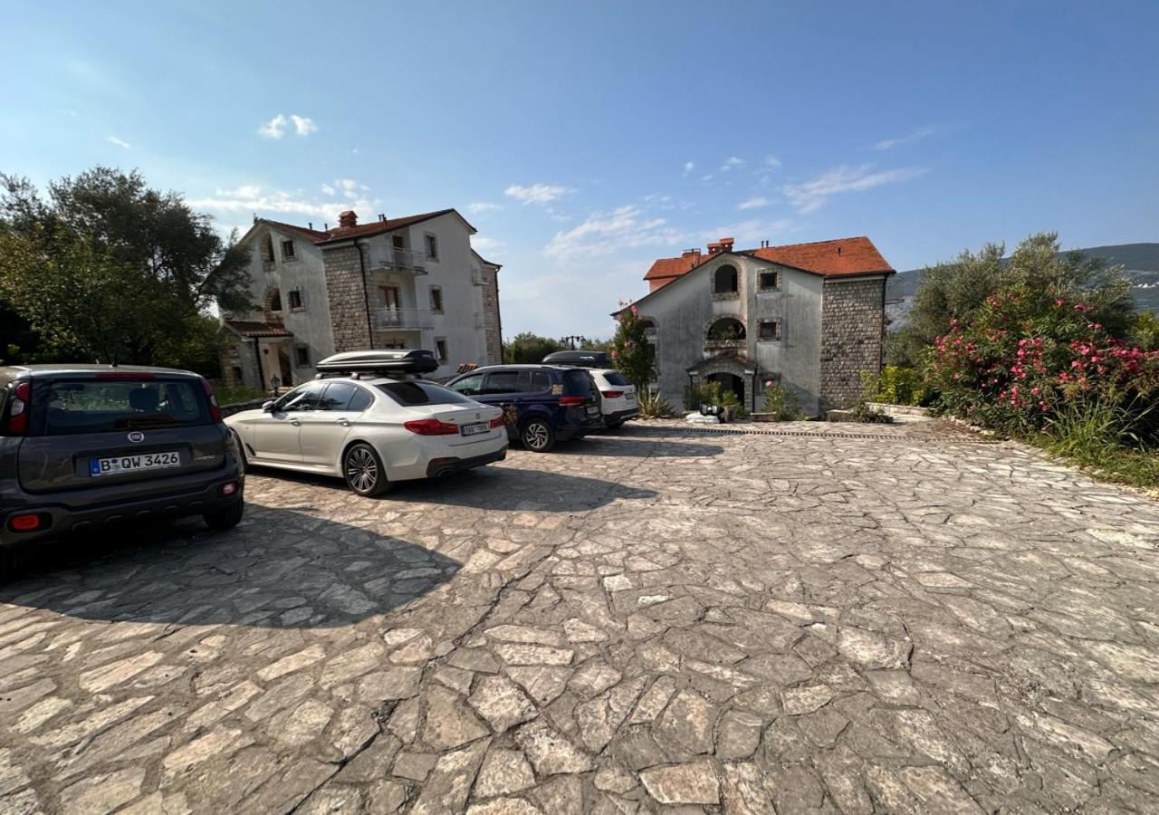 Aparthotel - Villa Jovicic Херцег-Нови Экстерьер фото