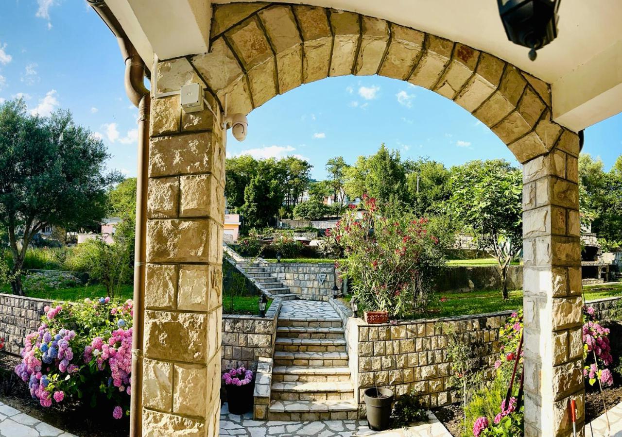 Aparthotel - Villa Jovicic Херцег-Нови Экстерьер фото